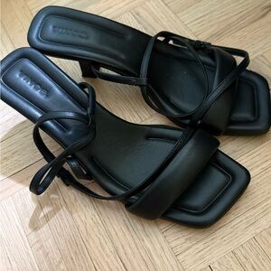 Vince Black Strappy Sandals *LIKE NEW*